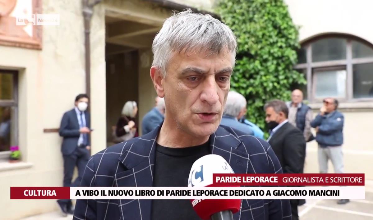 Presentato A Vibo Il Libro Di Paride Leporace Su Giacomo Mancini Video