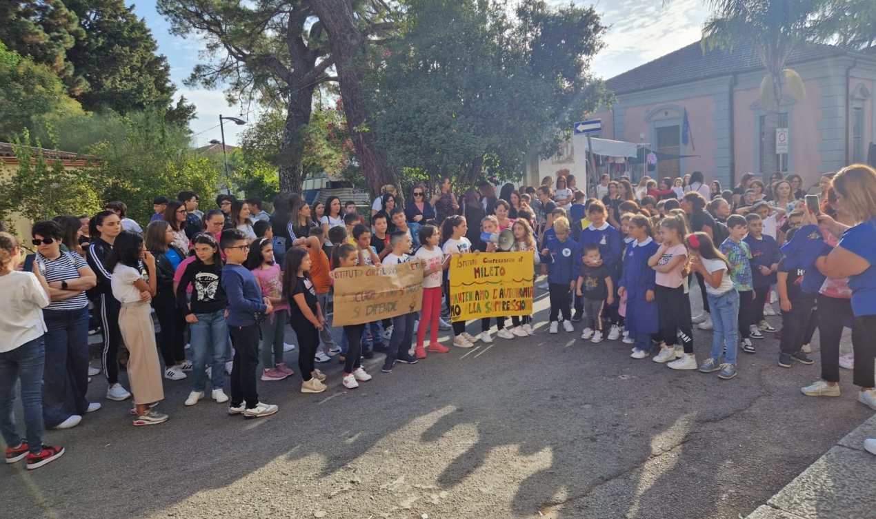 Dimensionamento Scolastico Il Sindaco Di Mileto Le Nostre Proteste