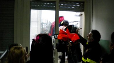 GALLERY/La Befana dei Vigili del fuoco nel reparto Pediatria