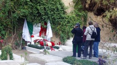 Da Serra San Bruno ad Hammamet, forzisti in pellegrinaggio alla tomba di Craxi