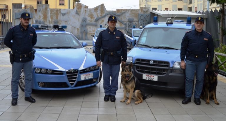 Spacciatore fermato davanti al terminal bus