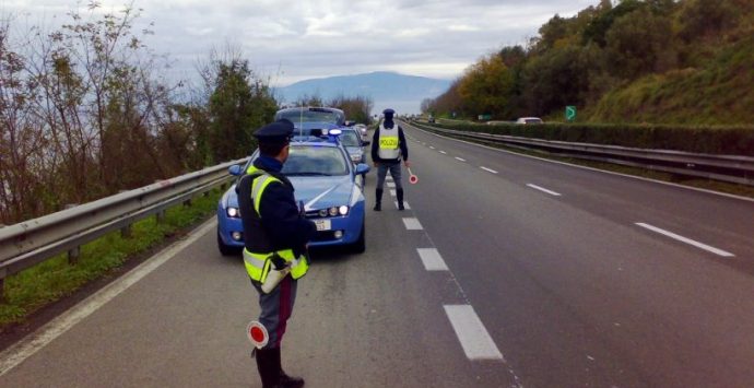 Controlli a tappeto della Polstrada nel Vibonese, quasi 300 i veicoli fermati