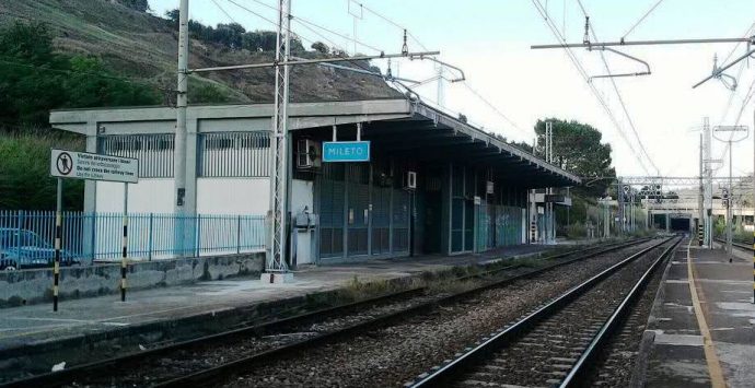 Troppo piccola e periferica, la stazione di Mileto diventa “virtuale”