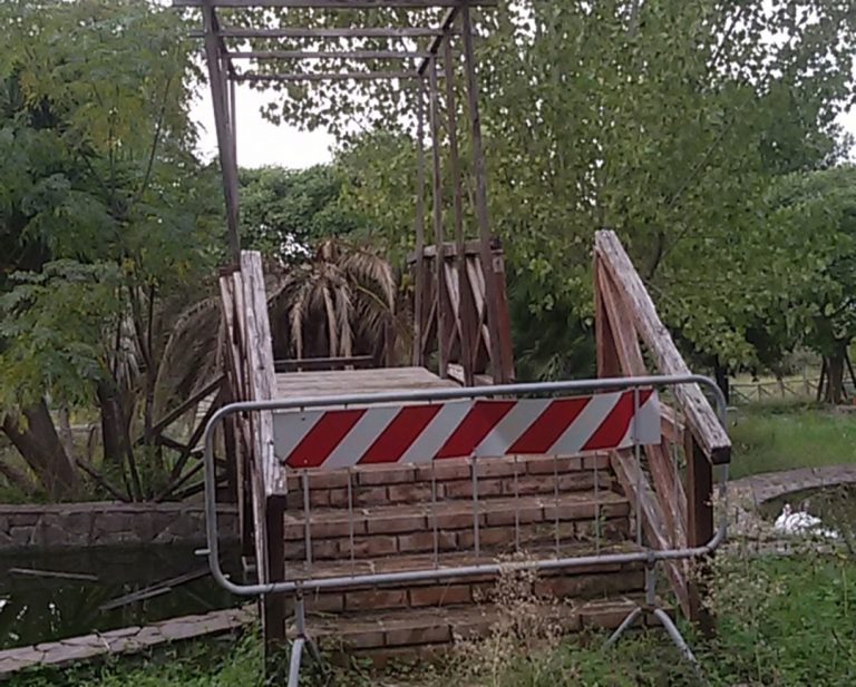 Villa comunale a Pizzo, Forza Nuova bacchetta Callipo