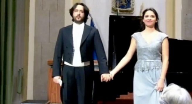 “Al chiaro di luna”, ecco i “gemelli del pianoforte” Francesco e Antonia Comito