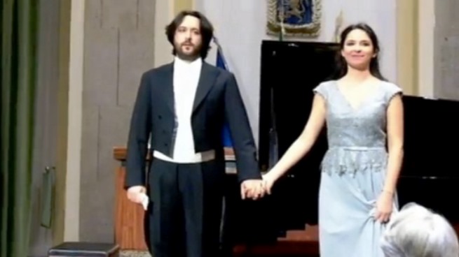 “Al chiaro di luna”, ecco i “gemelli del pianoforte” Francesco e Antonia Comito