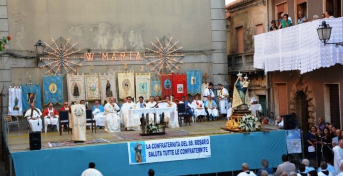 A San Nicola da Crissa partecipato raduno delle confraternite