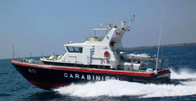 Carabinieri, serrata attività di controllo in mare