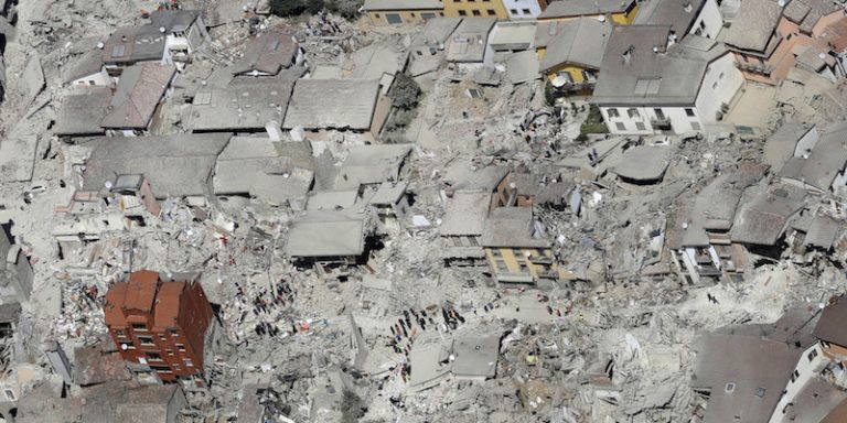 Terremoto, il tragico evento che svela le debolezze italiane