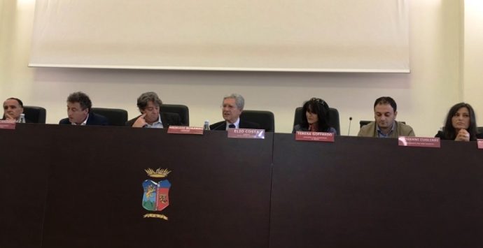 Violenze di genere, attivo lo sportello dell’associazione “Le foglie di Dafne”