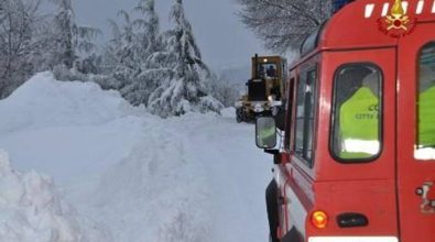 I Vigili del fuoco vibonesi tra la neve e le macerie del Centro Italia