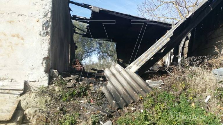 Rombiolo, raid in un’azienda agricola: casolare in fiamme e serre distrutte