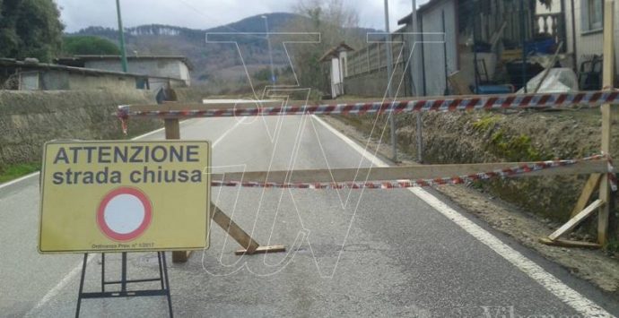 VIDEO | Viabilità da incubo: viaggio sulle strade “fantasma” dell’entroterra vibonese