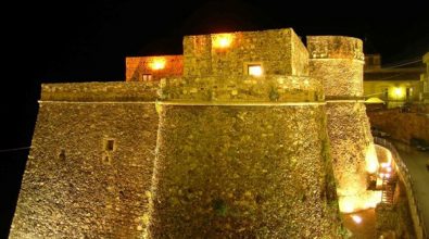 Giornata mondiale dell’Autismo, a Pizzo il Castello Murat si tinge di blu