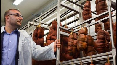 Il re della ‘nduja lancia l’allarme: «Diamoci da fare prima che si approprino del nostro tesoro»