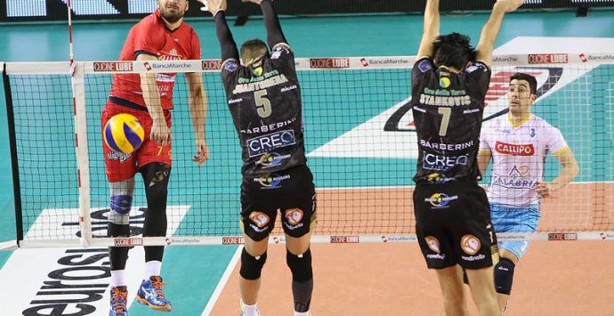 Play off Superlega, la Lube non concede nulla: Tonno Callipo al tappeto in tre set