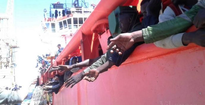 Sbarco record a Vibo Marina, Piserà: «Le associazioni lucrano sull’immigrazione»