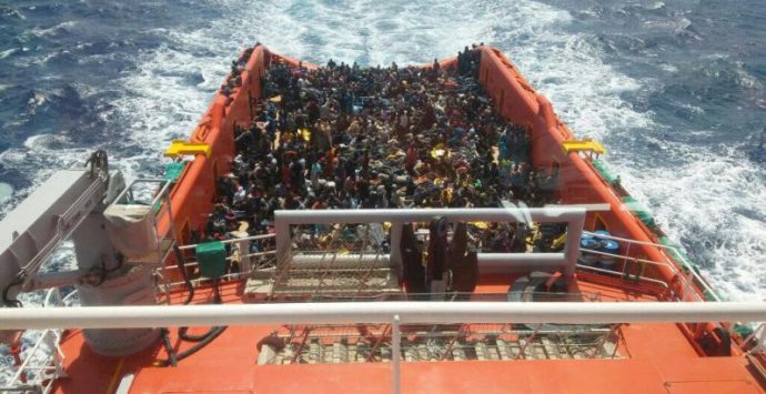 Migranti: in 588 in arrivo domani nel porto di Vibo Marina