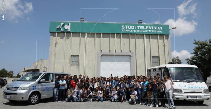 LaC Tv incontra gli studenti: 70 ragazzi vibonesi in visita negli studi televisivi (FOTO/VIDEO)