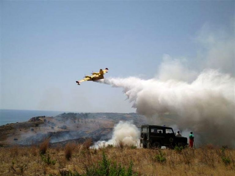 Emergenza incendi nel Vibonese, il prefetto mantiene il Centro coordinamento soccorsi