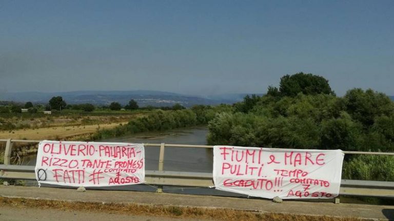 Stato del mare e del fiume Mesima a Nicotera, il “Comitato 7 agosto” alza la voce (VIDEO)