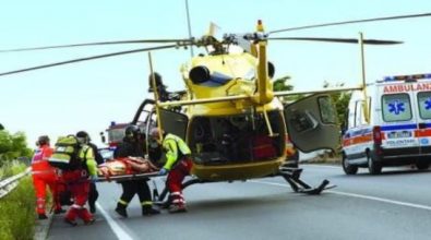 Incidente stradale nelle Serre: auto contro moto, un ferito