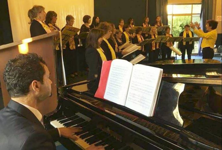 Musica e beneficenza, la corale “In-Canto” alla Biblioteca comunale di Vibo