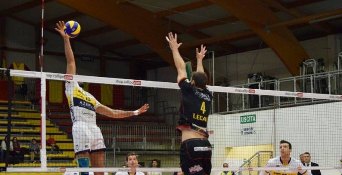 Superlega, al PalaValentia Modena passa in tre set (VIDEO)