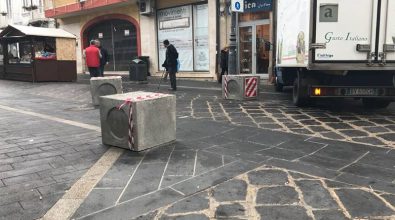 Pozzetti stradali come blocchi anti-terrorismo, sconcerto a Vibo (FOTO)