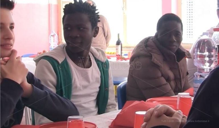 Al “Vespucci” di Vibo Marina il pranzo di Natale è “solidale” (VIDEO)