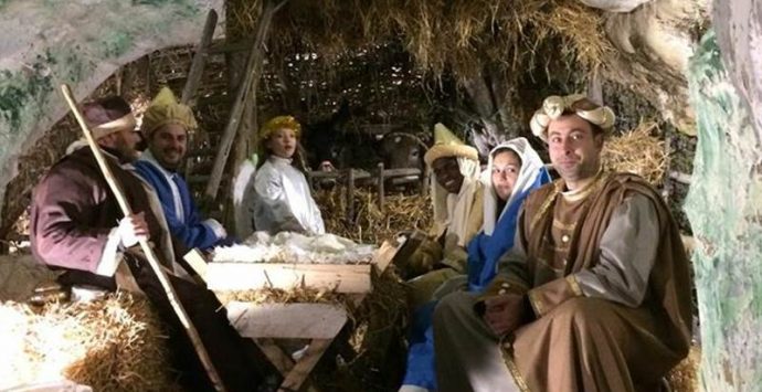 Il presepe vivente di Zungri sfida il maltempo e raccoglie consensi (FOTO)