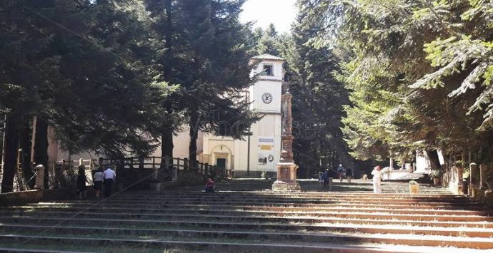 Serra San Bruno, il Comune offre in concessione ai commercianti nove casette di legno