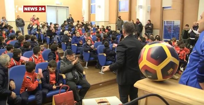 La Vibonese calcio saluta il 2017 con la classica tombolata rossoblù (VIDEO)