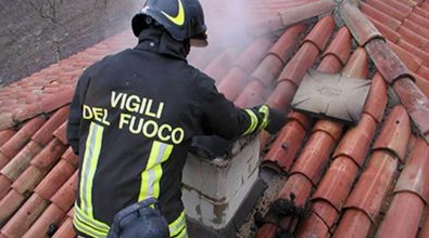 Canna fumaria prende fuoco nel Vibonese e scoppia il panico