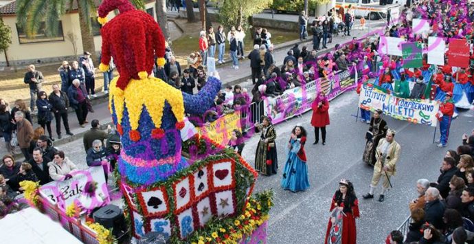 Mileto si prepara al “Carnevale dei carnevali”: il 18 febbraio sfilano i migliori carri della provincia