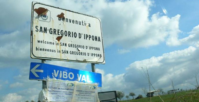 San Gregorio d’Ippona: spari contro i beni del vicesindaco, indagano i carabinieri