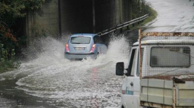 Strada allagata, deviazione sulla Statale 18, chiusa fra San Calogero e Candidoni