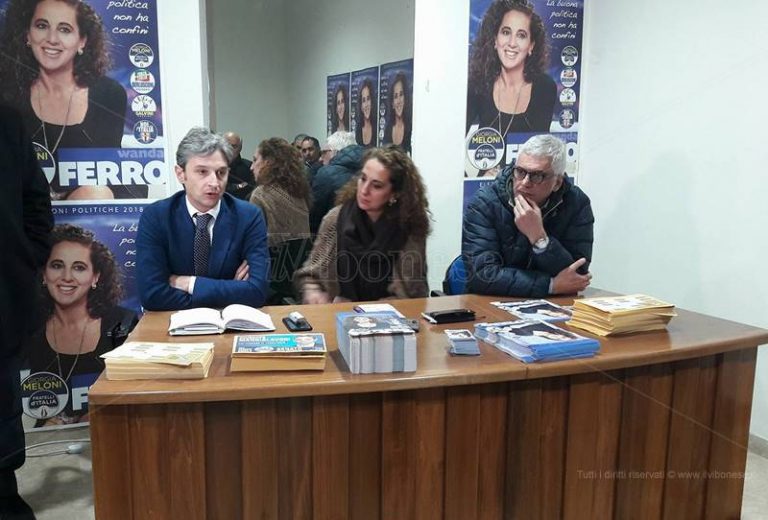 Politiche 2018 | Wanda Ferro apre la segreteria a Vibo: «In campo contro la politica clientelare» (VIDEO)