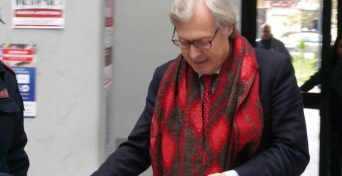 Processo “Overing”, Vittorio Sgarbi in aula a Vibo per testimoniare