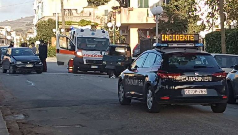 Incidente in pieno centro a Parghelia, ferito il conducente di un’Ape