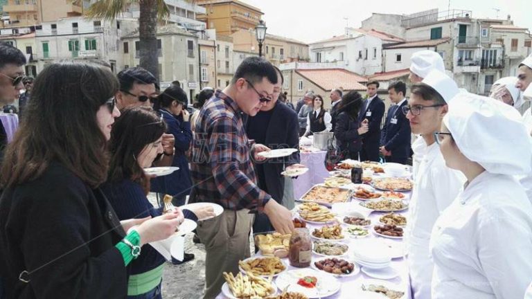 Un ponte turistico tra Cina e Calabria, Pizzo e Tropea tra le mete più ambite (VIDEO)