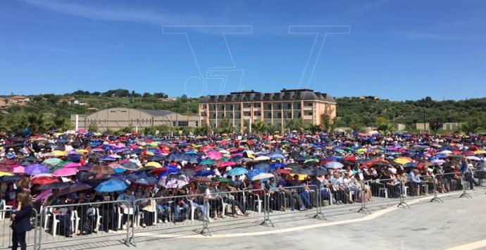 Cenacoli di Natuzza, il vescovo alla Fondazione: «Il raduno si svolgerà»