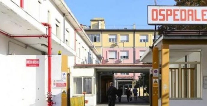 Sanità al collasso, l’affondo di Macrì: «Bisogna individuare i colpevoli del disastro»