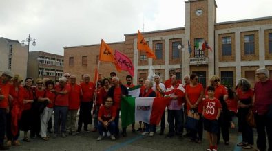 Magliette rosse contro l’indifferenza, Vibo risponde all’appello (VIDEO)