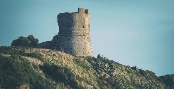 Torre di Joppolo: dopo mezzo secolo torna bene pubblico