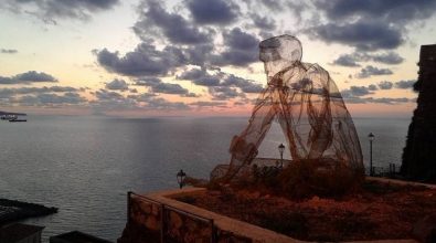 Pizzo, il “Collezionista di venti” è il più fotografato dai turisti