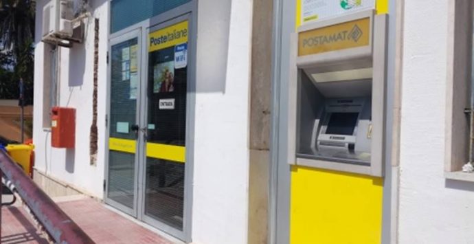 Bancomat “illeggibile” alle Poste di Mileto, gli utenti protestano