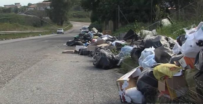 Strade pattumiera e degrado senza fine a Vibo, era questa “La città che vorrei”? (VIDEO)