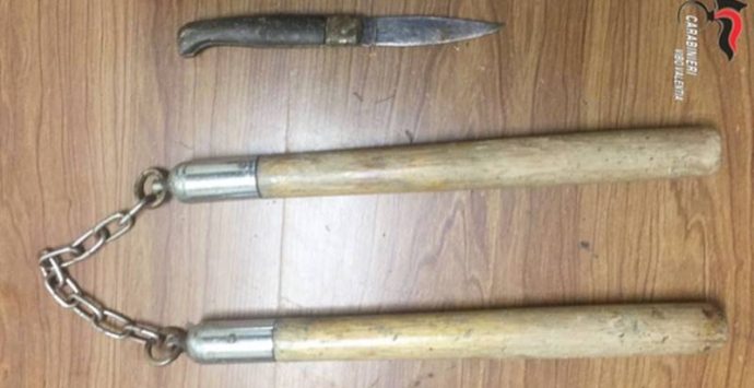 Rissa a colpi di coltello e “nunchaku”, in sette arrestati a Briatico (NOMI-FOTO)