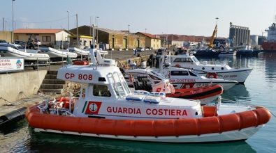 Palangaro illegale sequestrato dalla Guardia costiera nel Vibonese